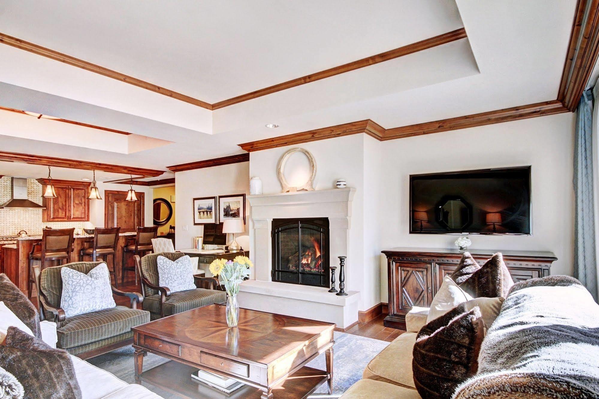 Legendary Lodging At The Ritz Vail Exterior foto