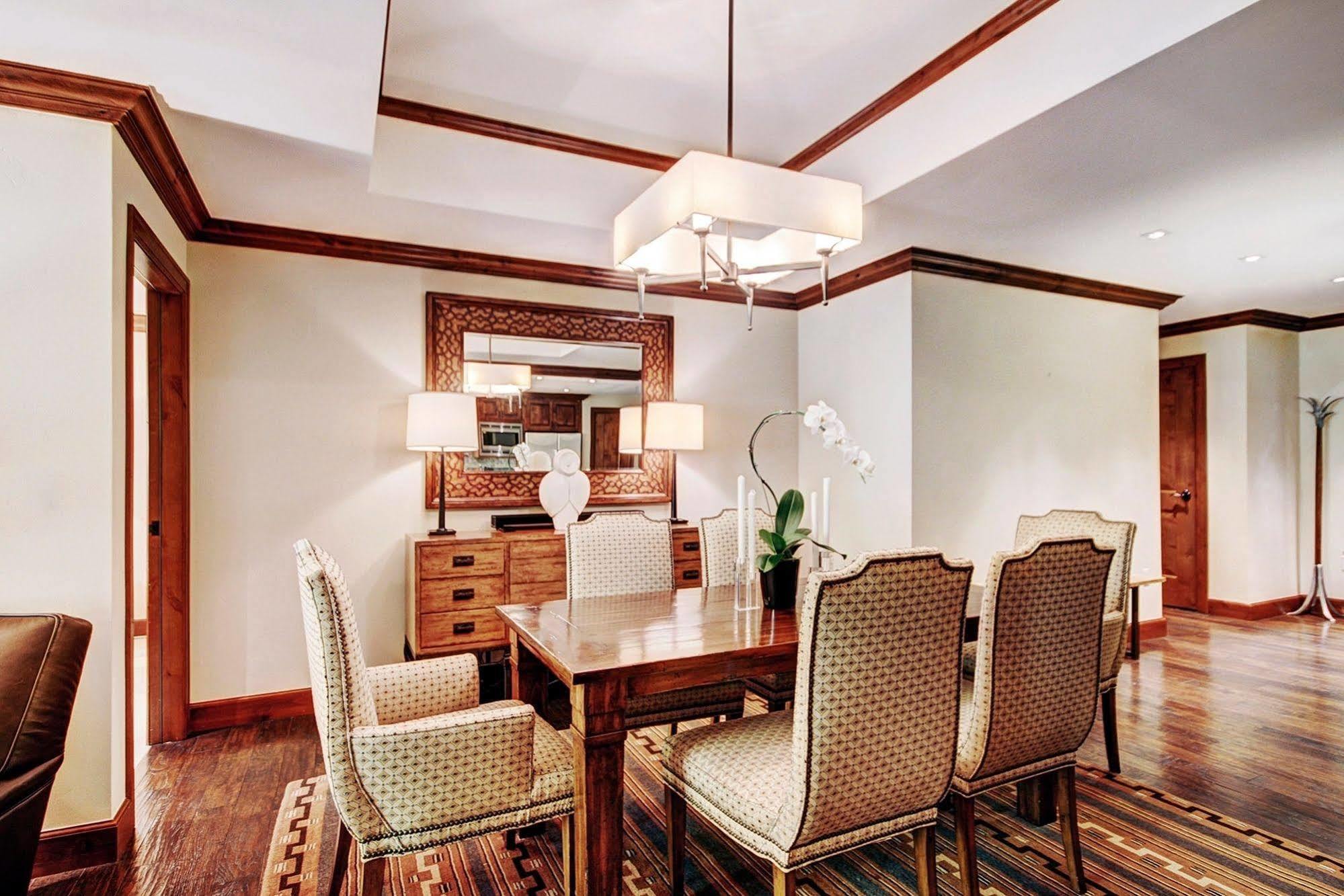 Legendary Lodging At The Ritz Vail Exterior foto